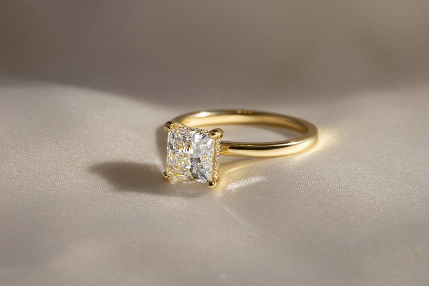 Classic Engagement Rings Yellow Gold